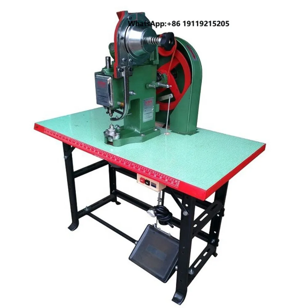 Automatic Eyelets Riveting Machine