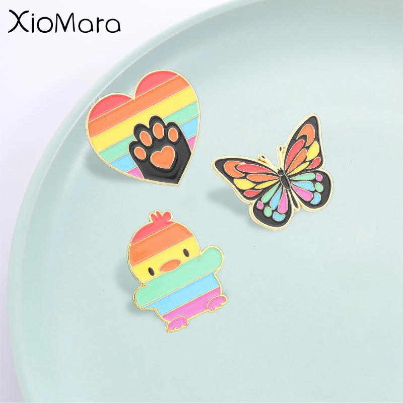 Lustiges Emaille-Abzeichen mit Regenbogen-Tiermotiv, niedliches Cartoon-Design mit Schmetterling, Katzenpfote und Ente, modisches Accessoire, bestes Geschenk für Freunde