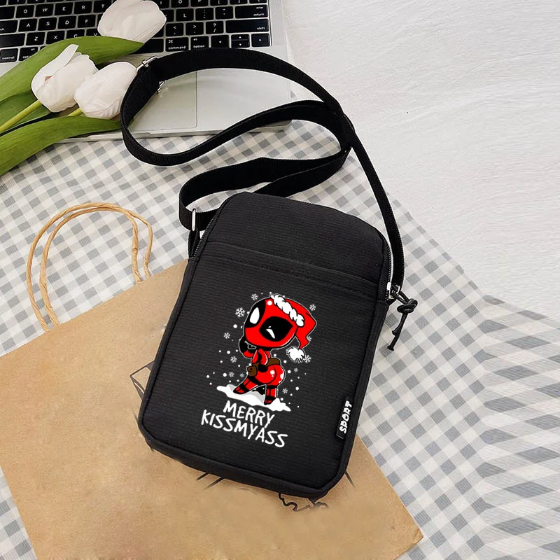 New Deadpool Superhero Shoulder Bag Cool New Trend Crossbody Bags Casual Handbag Canvas Shoulder Bag Purse Underarm Bags 2024