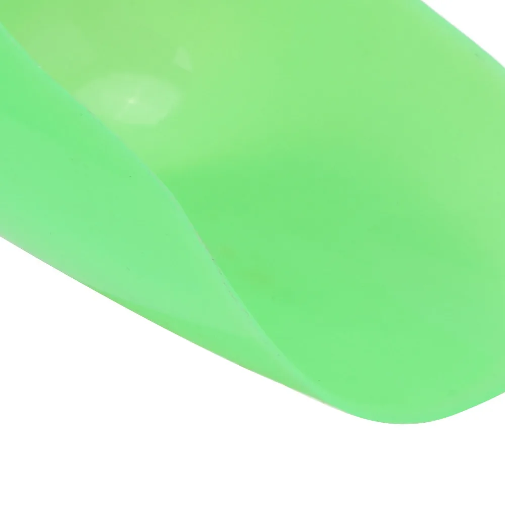 

8PCS Plastic Bait Casting Scoop 14*5.5cm Green Fishing Bait Scoop with 8mm Threaded Interface Casting Scoops for Anglers Use