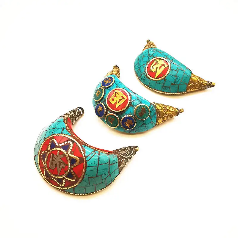 

Tibetan OM Amulet Pendants Locket Nepal Naga Conch Shell with Color Mosaic TBP701
