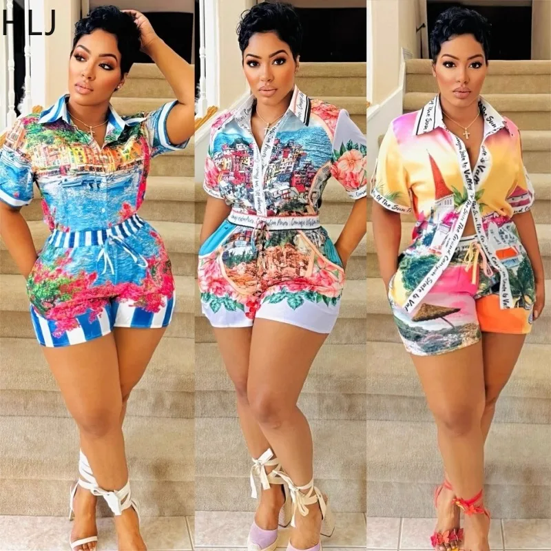 

HLJ Pattern Printing 2 Pieces Set for Woman Color Block Short Sleeve T-shirt and Shorts Matching Suit Female Holidays Clothing