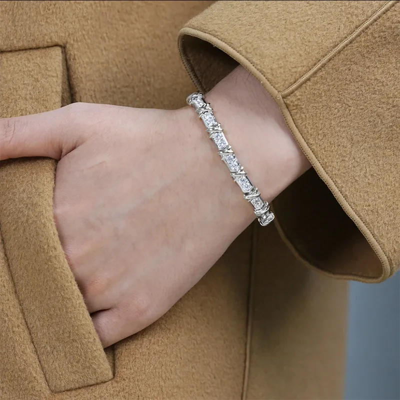 2024 New S925 Silver Plated Platinum XO Diamond Bracelet with European and American Retro Fashion