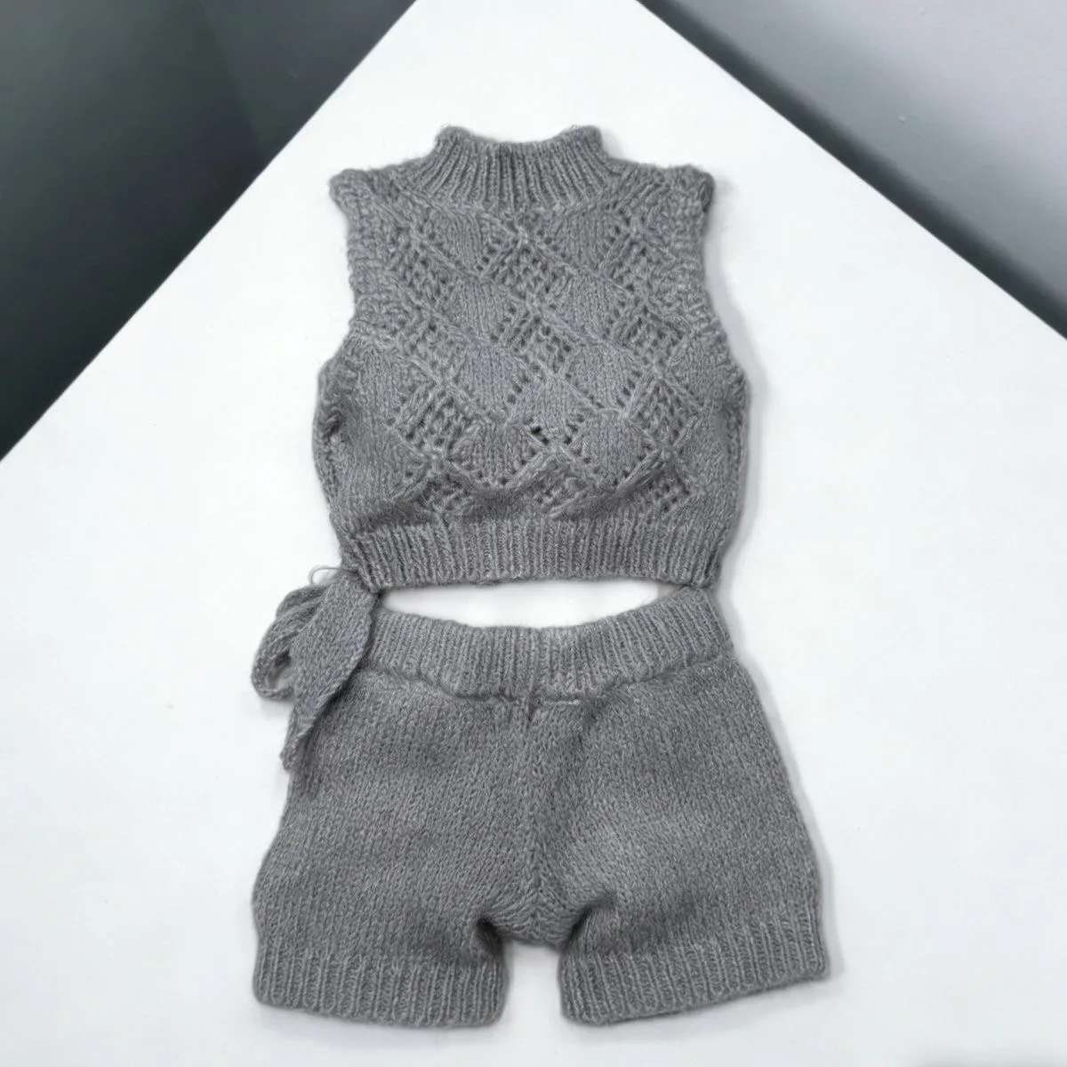 BJD doll clothes suitable for 1/4 size mddmsd Cute  knitted vest shorts clothing set doll accessories (2 points)