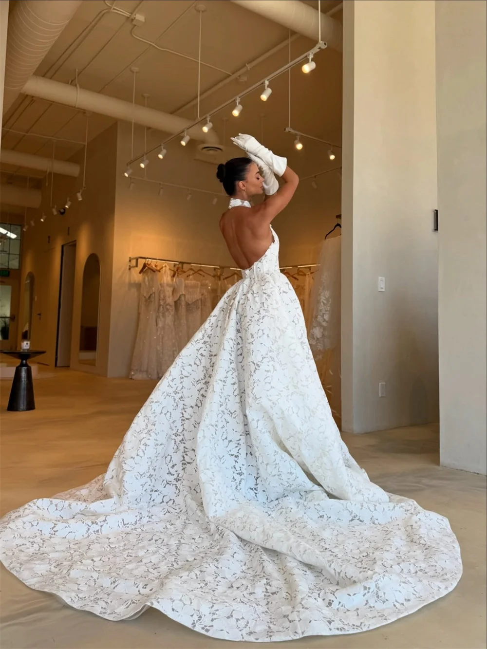 Tokyo Customized White Halter Neck Wedding Dresses Detachable Sleeves Backless A-Line Bridal Gowns Court Train Wedding Gowns