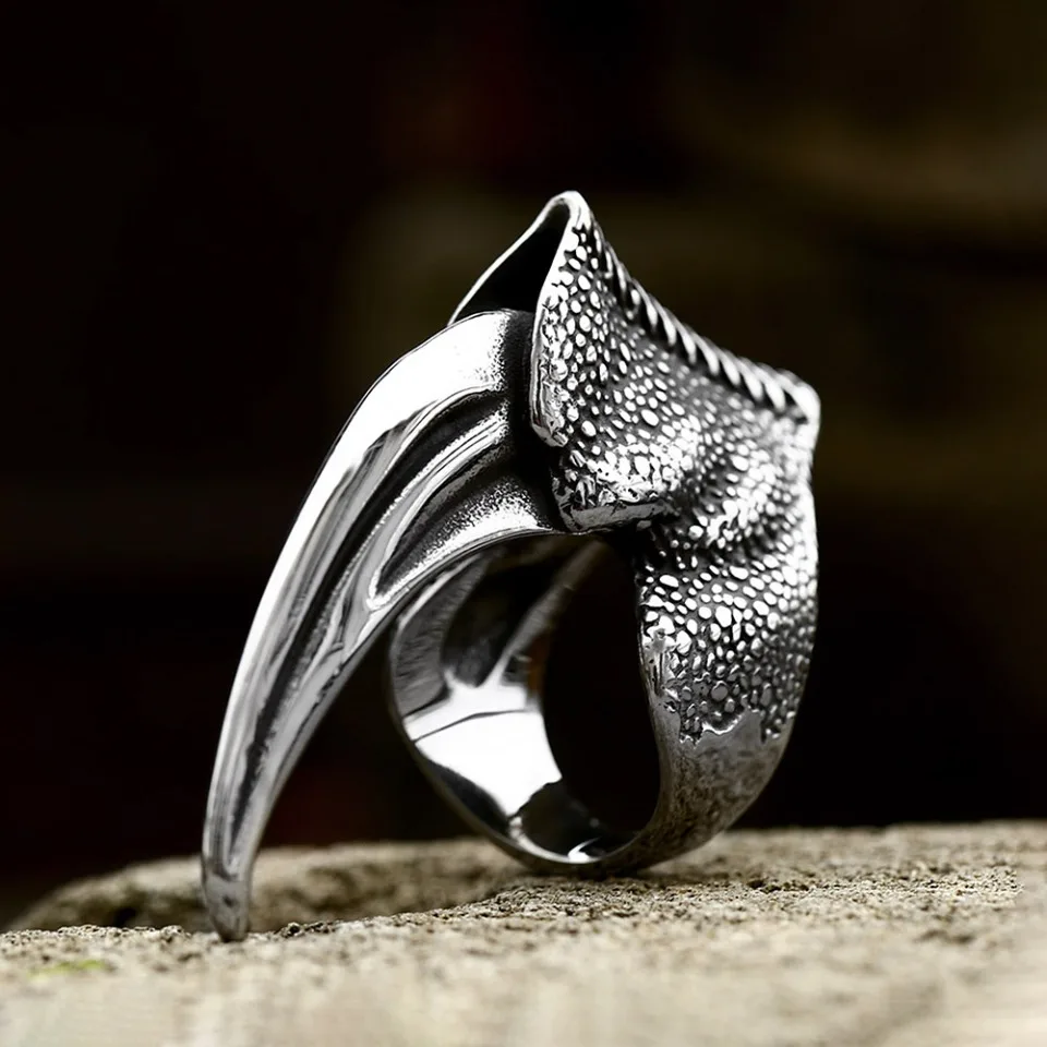 

Vintage Domineering Flying Eagle Claw Ring 316L Stainless Steel Punk Biker Rock Animal Rings For Men Fashion Jewelry Wholesale