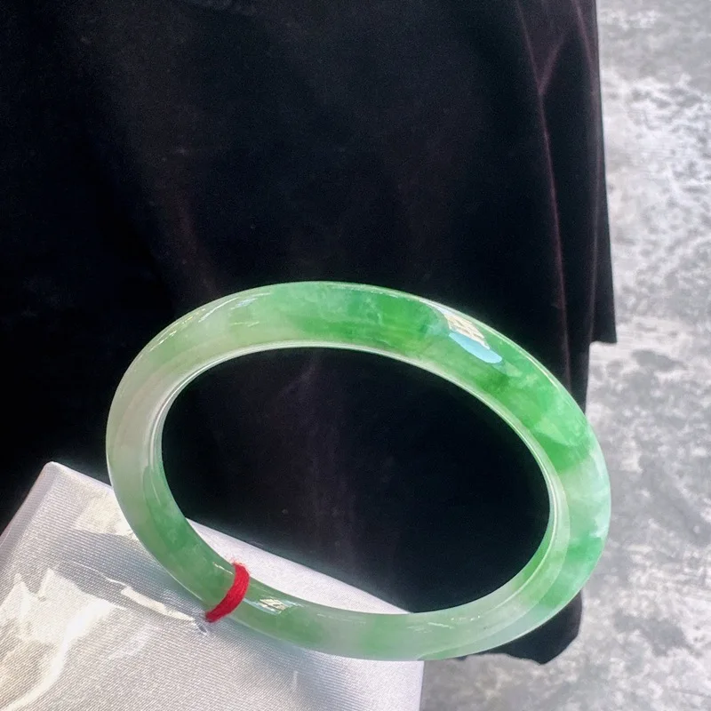 

Natural Myanmar Jade a Exquisite, and Transparent Ice-like Green round Bar Bracelet Wholesale