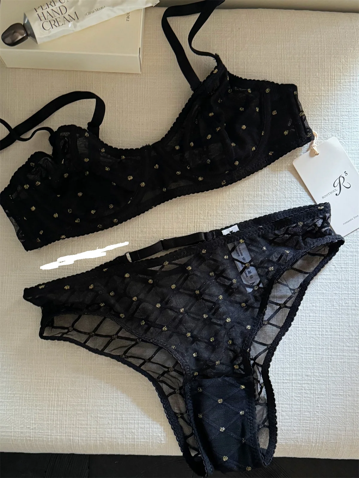 Black lace sexy lingerie niche sexy thin paragraph underwear breathable on the support bras suit bra