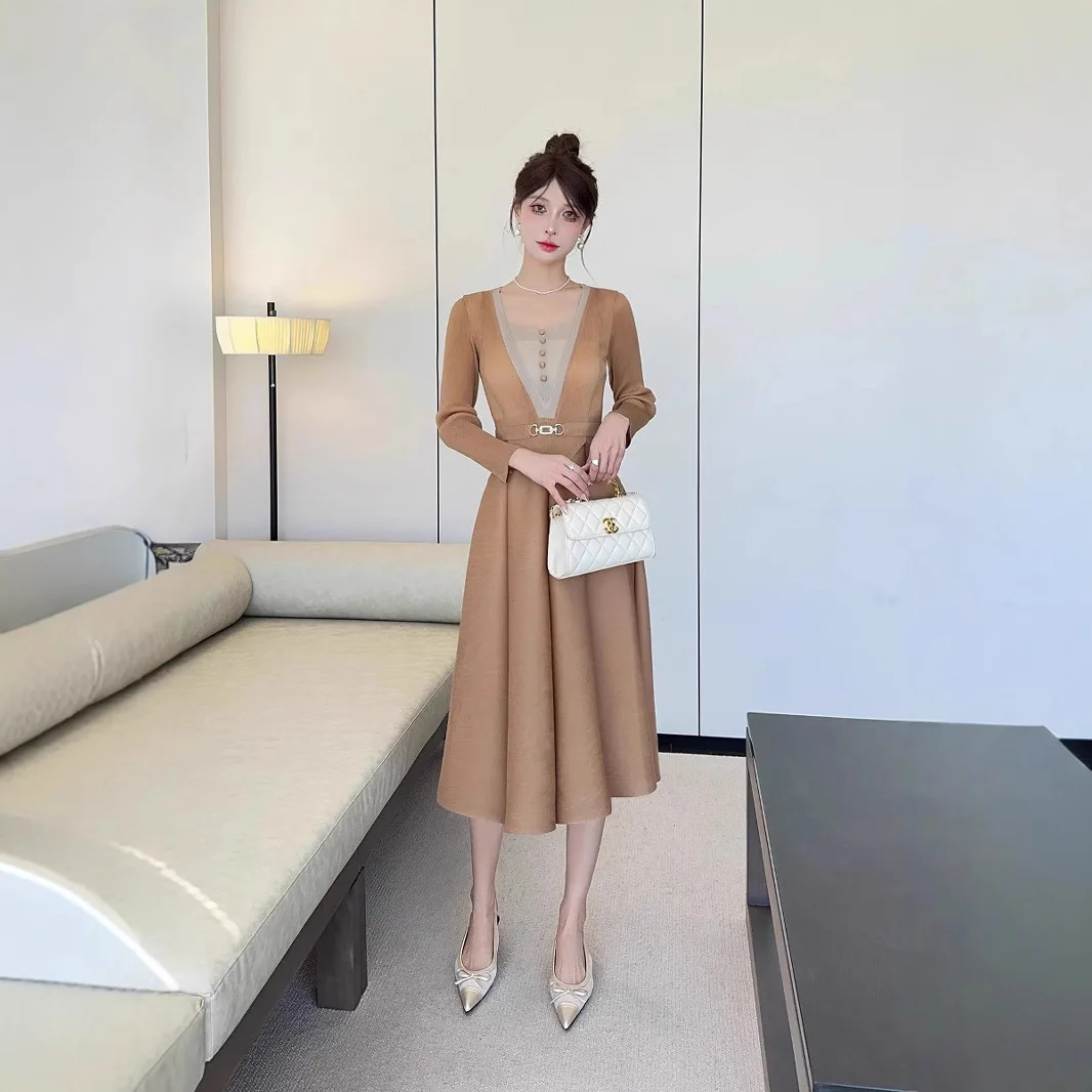 

ALSEY Pleated Senior Sense of Fashion Versatile Dress V-neck Long-sleeved Slim Swing Dress Women's Clothing 2025 Summer New