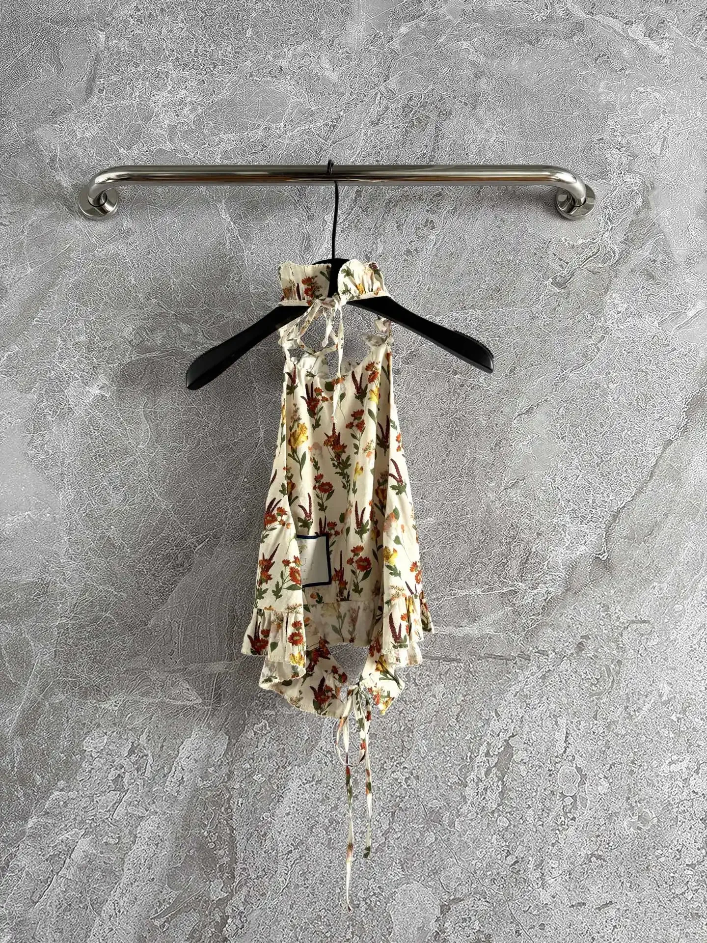 Damski nowy kołnierzyk z falbankami, bez rękawów, kwiatowy nadruk, lniany top na ramiączkach + koronkowa spódniczka mini z trąbką