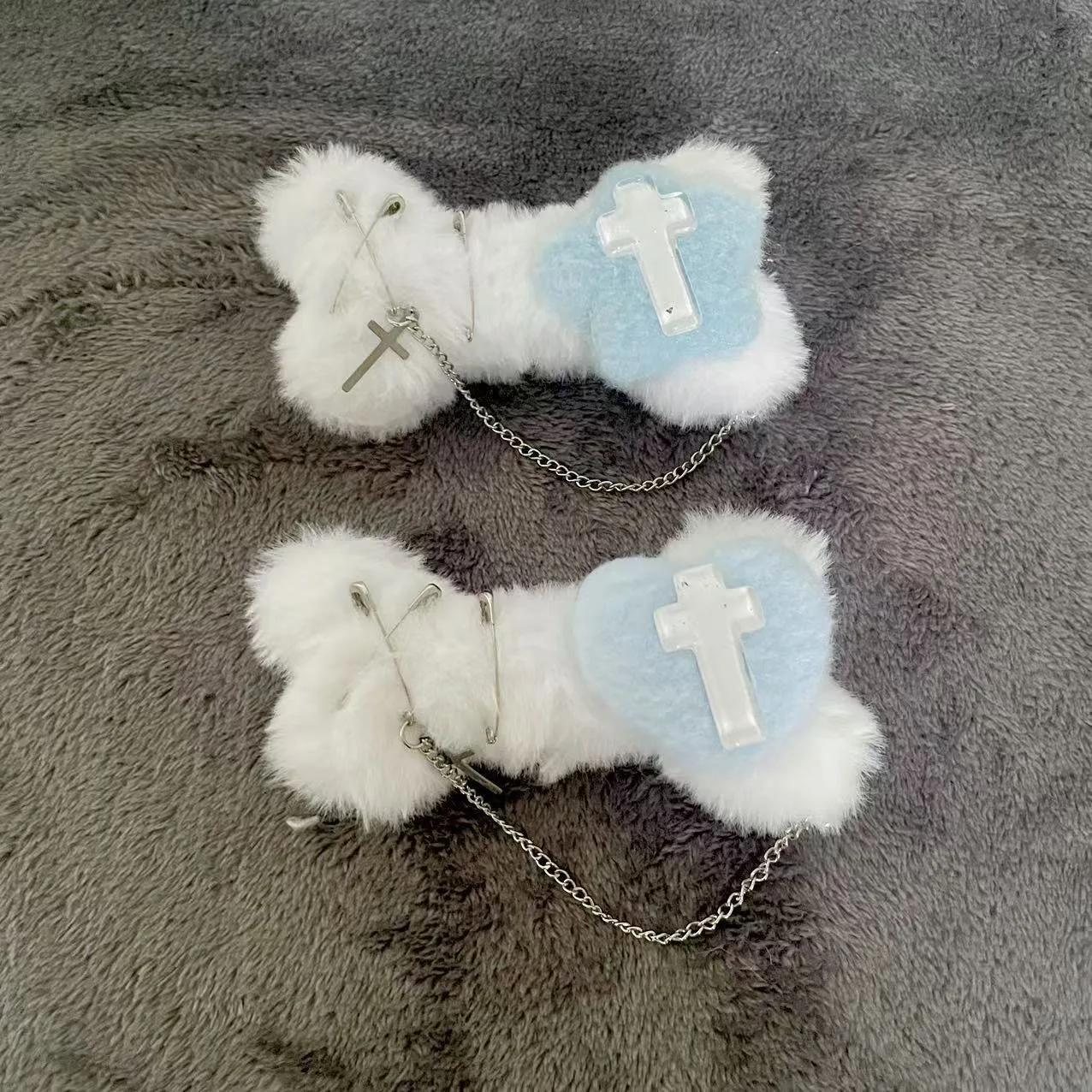 Y2K Landmine Bone Hair Clips Plush Dog Bone Hair Clips Brooch Hair Clamps Barrettes for Girls Women Halloween Costume