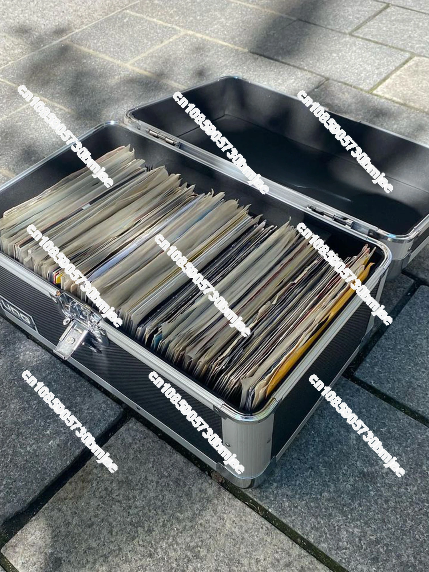 Ultimate Record Case 80 Vinyl