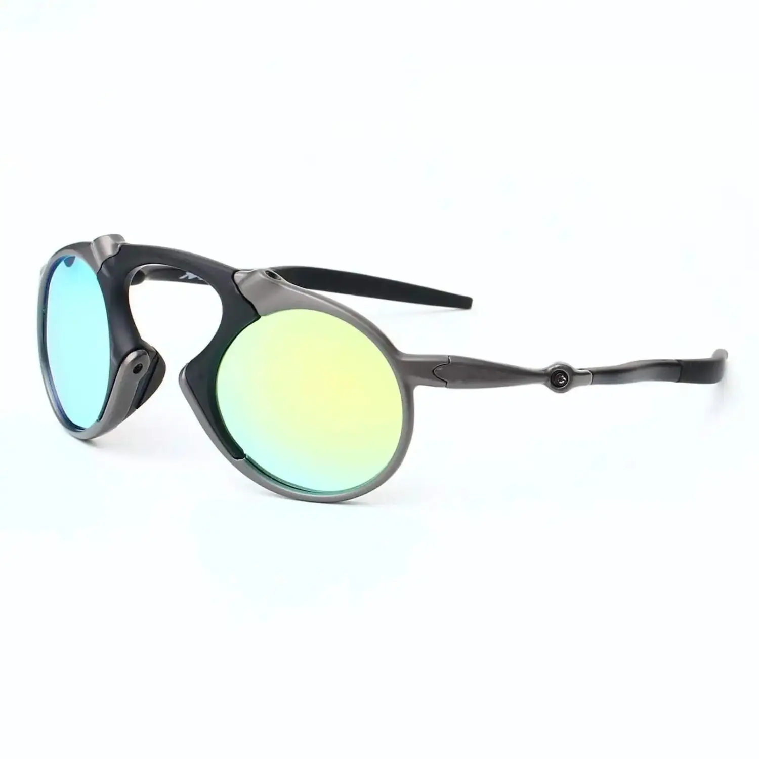 

6030 trendy glasses metal frame polarized sunglasses outdoor cycling glasses funny styling pose sunglasses