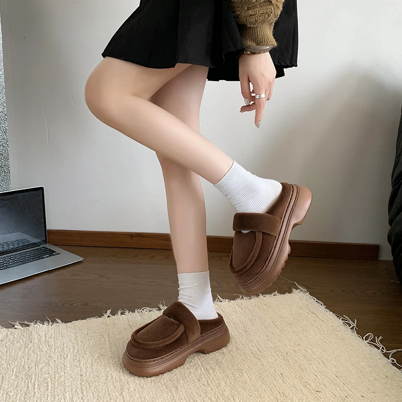 

2024 winter new home cotton slippers are fashionable and casual soft and comfortable platform shoes round toe fur slippers