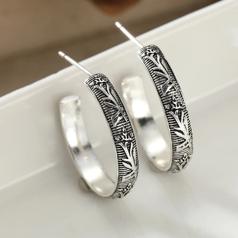 Women's Plant Pattern Half Circle Hoop Earrings Carving Grass Wood Patterns Daily Casual Earrings Vintage Jewelry Accessory
