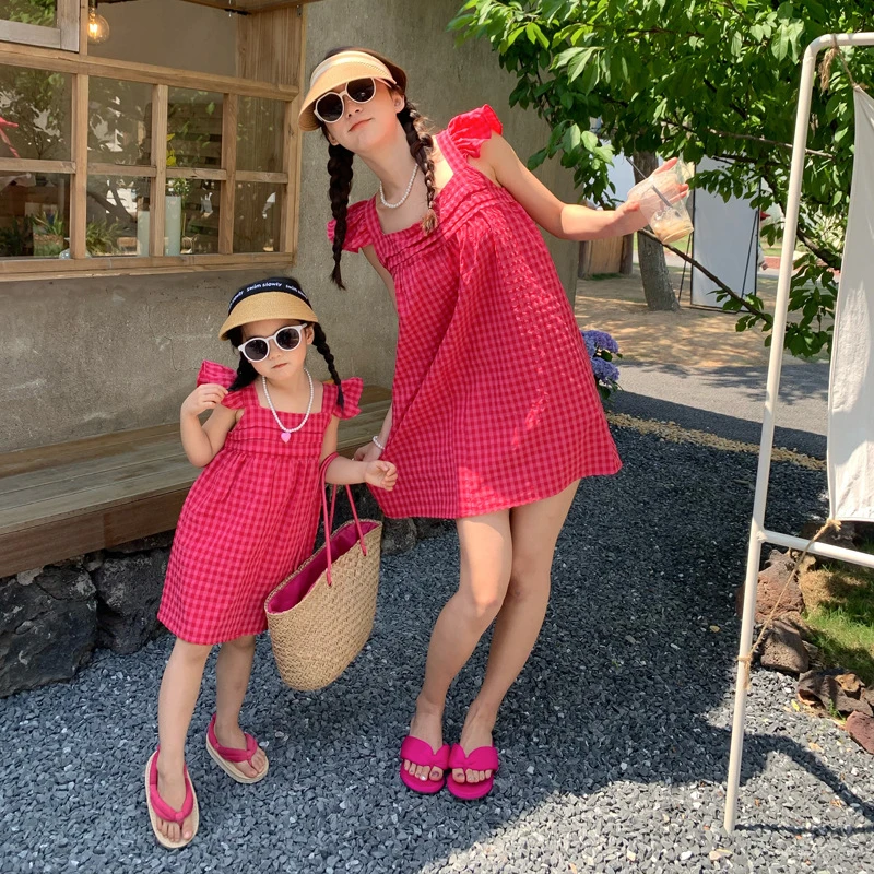 2024 Beach Mother Daughter Resort Dress Vacation Mom Girl Baby Matching Korean Equal Mama and Me Clothes Cute Ruffle Sleeve