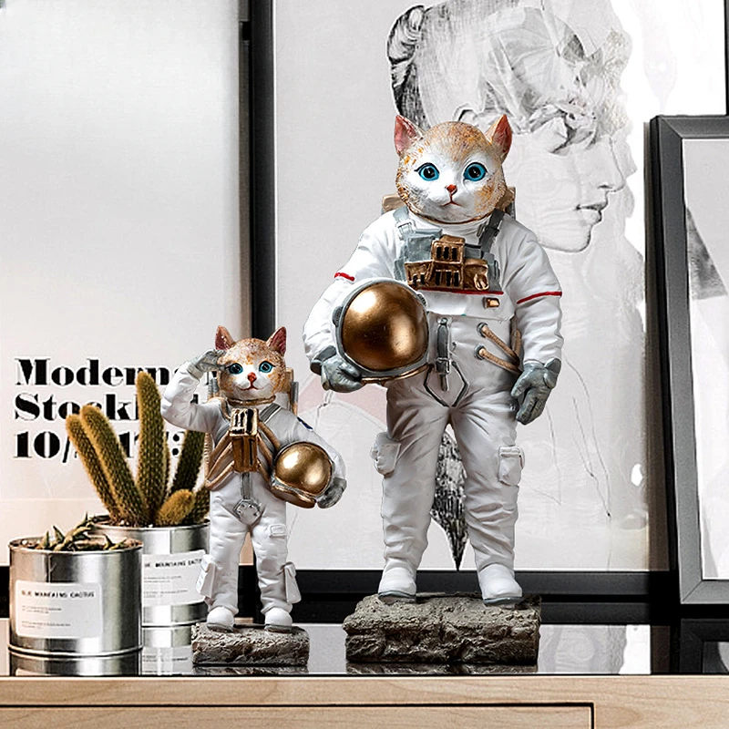 European style simulation of space animals, cute space cats, resin crafts, creative tabletop decorations, living room, bedroom