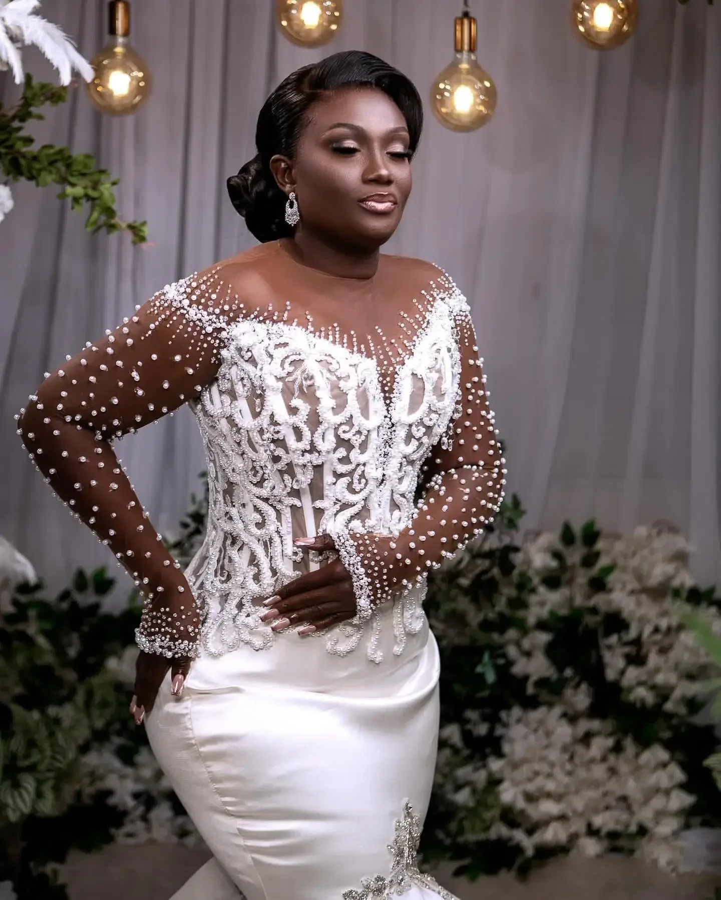 

Customized Rhinestones Pearls Wedding Dress For Bride Vestidos De Novia Long Sleeve African Aso Ebi Mermaid Bridal Gowns