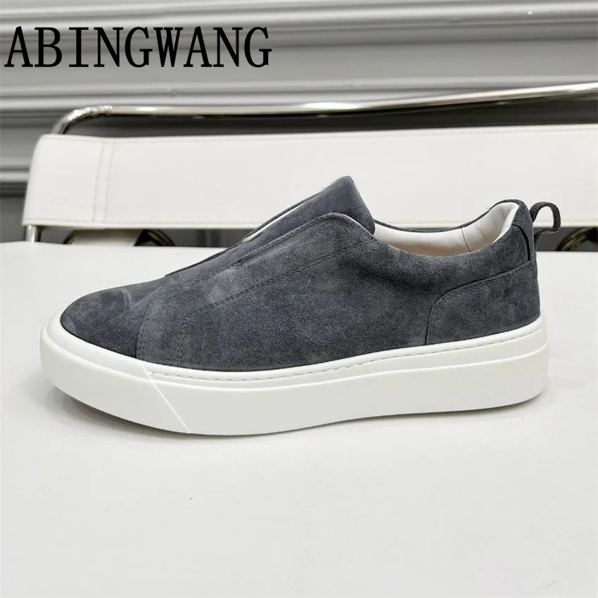 

2025 Spring Autumn Suede Leather Flat Shoes for Men Round Toe Slip On Thick Sole Casual Shoes Outside Walking Shoes For Men