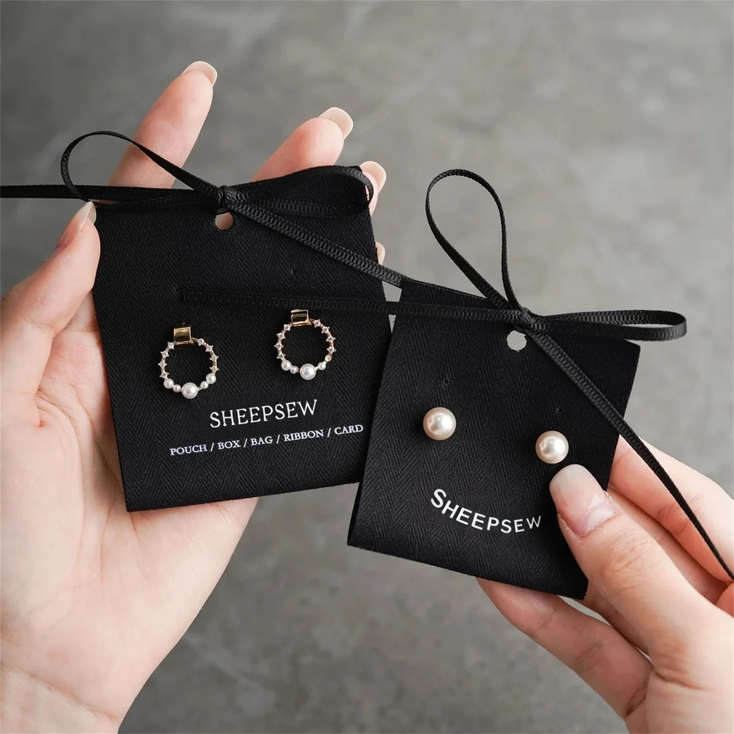 

Custom Logo 6x17cm Jewelry Holder Earrings Display Label Tag Cotton Cloth Fabric Card Packaging Jewellery Bag Box Accessories