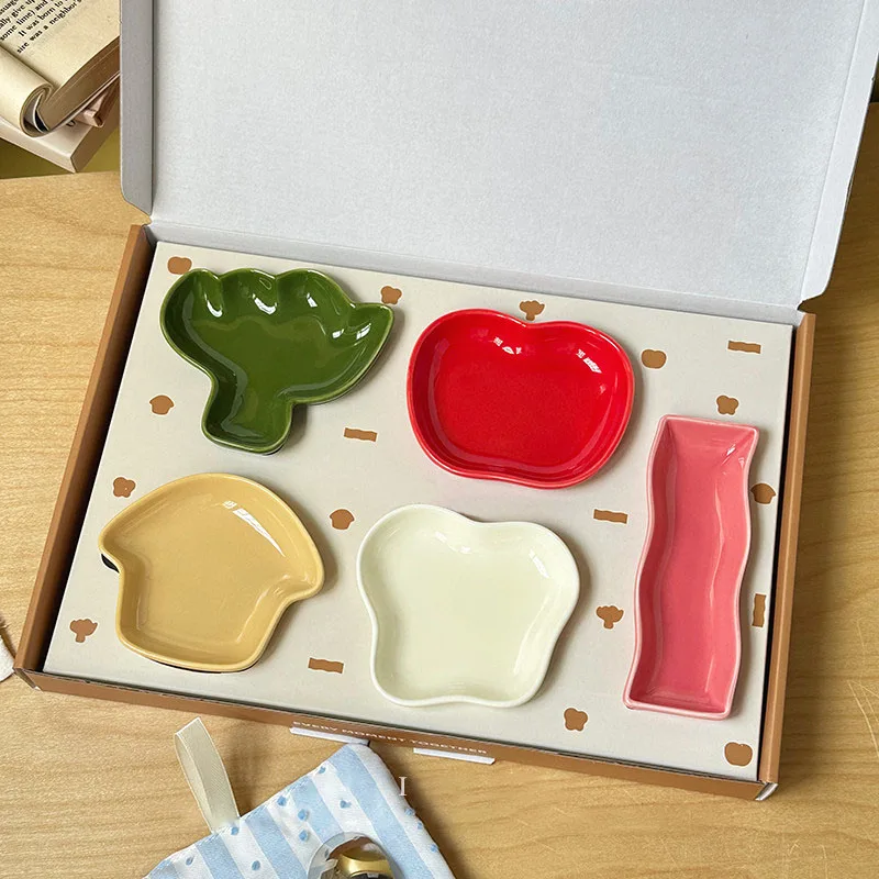 

Irregular Hand-kneaded Ceramic Dipping Flower Dish Colorful Glaze Lovely Japanese Hot Pot Dipping Flower Dish