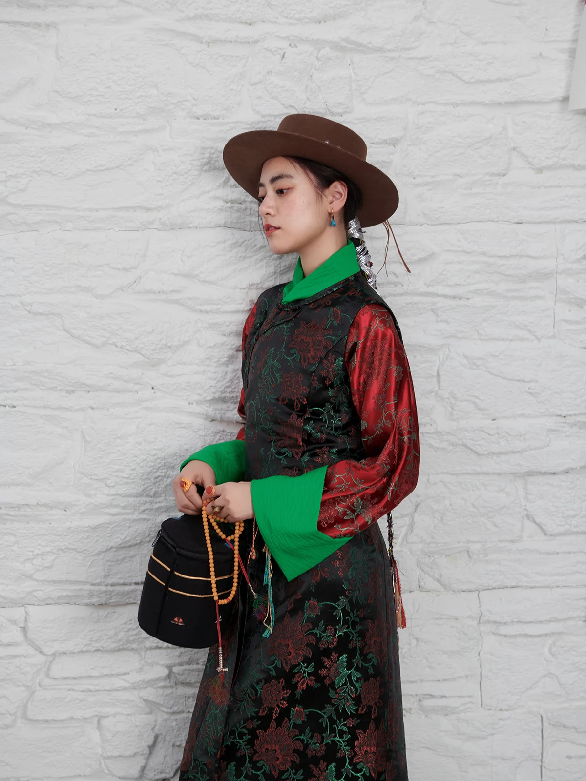 

Женское традиционное китайское платье Gesar из цветочного туссового шелка-сатина с длинными рукавами, средней длины, для путешествий