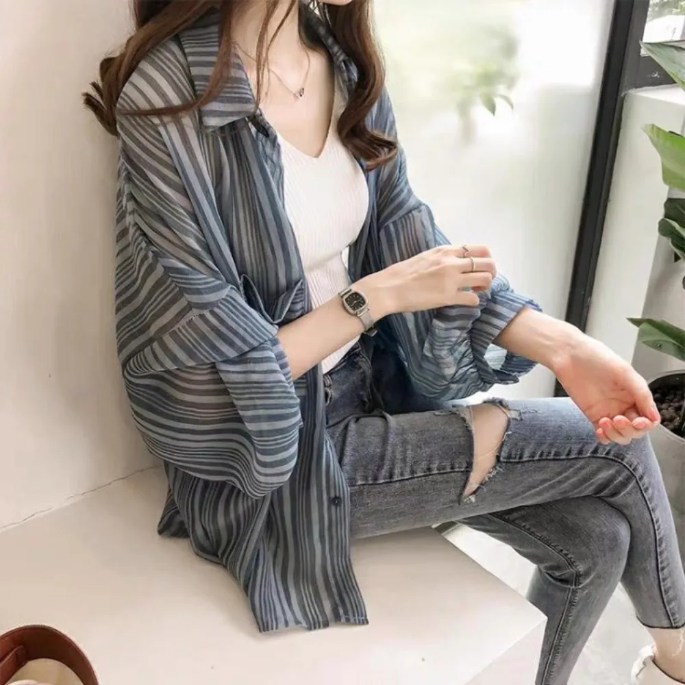 Sunscreen clothing for women summer Korean version student stripe loose and comfortable bf Long sleeved Thin coat Chiffon Blouse