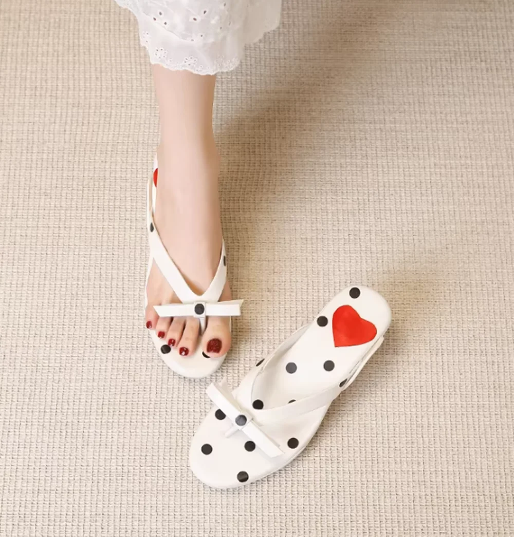 Polka Dot Rode Hart Thong Sand - Kitten Heel Women recensie en prijs