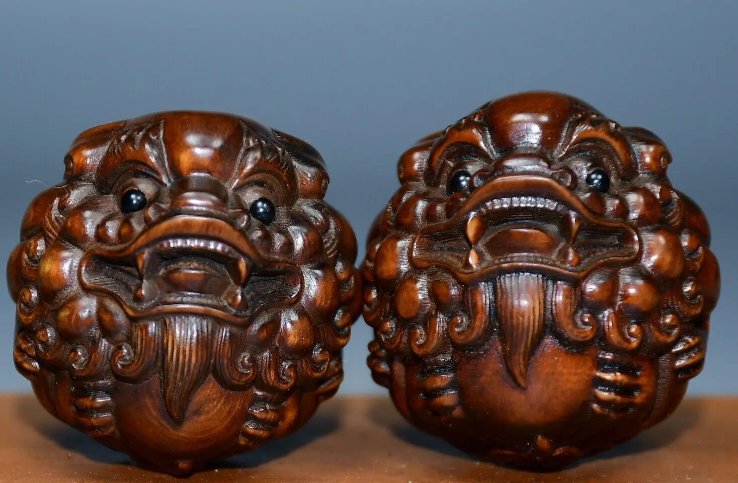 

1.2" Collect Chinese Box-wood Carving Animal Lion Foo Dog Small Sculpture Pair
