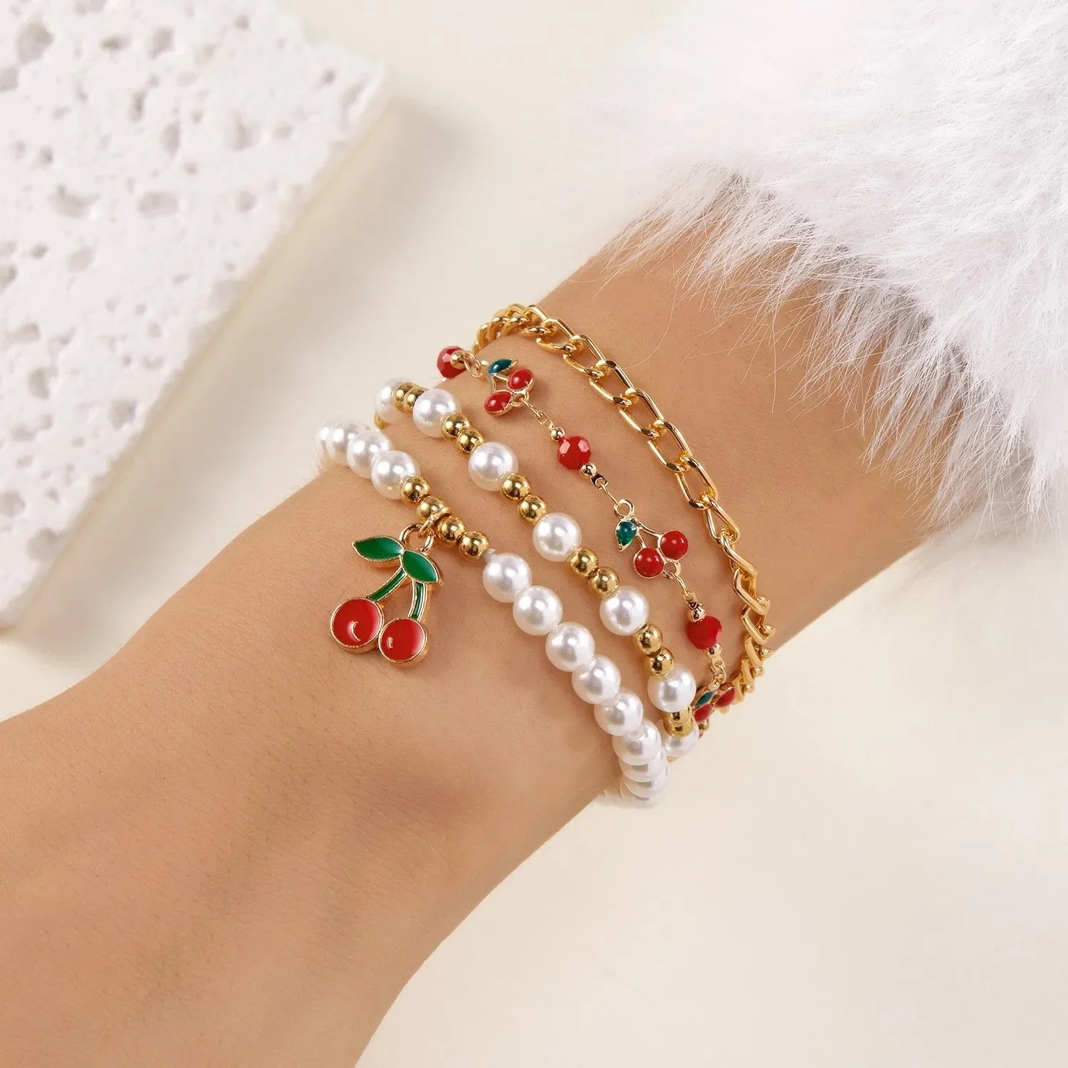 5PCS Cute Strawberry Layered Beaded Bracelet Set Red Chain Pearl Bow Stackable Bracelets Sweet Y2K Women Holiday Wrist  Gift