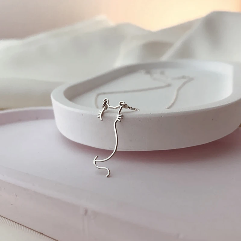 قلادة أنيقة على شكل قطة كيتي للنساء مطلية بالذهب عيار 14 قيراط من الفولاذ المقاوم للصدأ على شكل قطة مجوهرات للحيوانات الأليفة