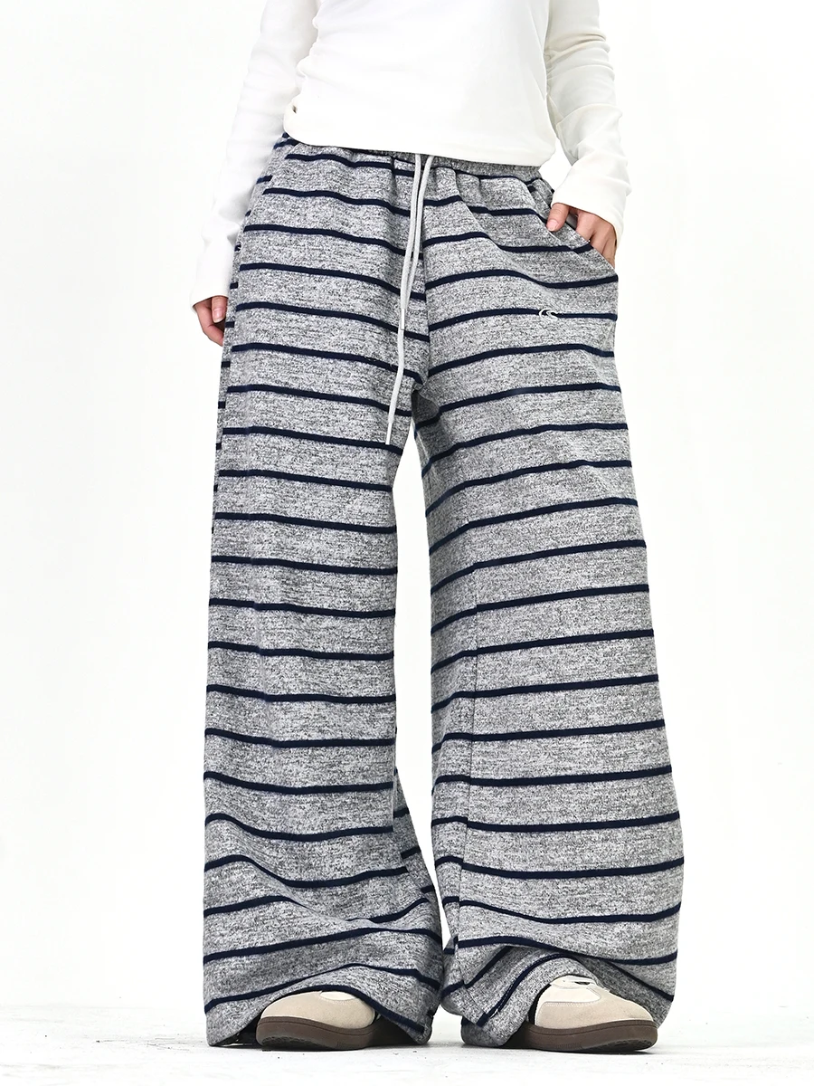 

Полосатые повседневные брюки женские, весна 2026, новый американский ретро-стиль, комплект из двух предметов для создания расслабленного образа, модный, с длинными рукавами