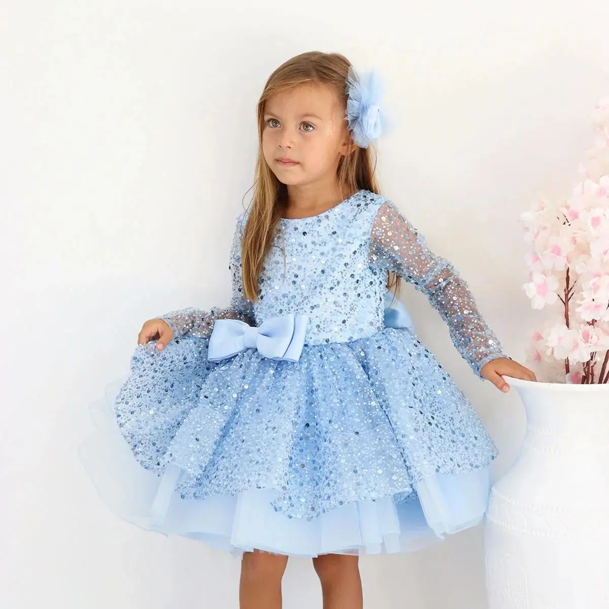 

Vintage Blue Pageant Dresses Glitter Sequins Long Sleeves Kids Birthday Gowns Bows Tiered Little Girls Photoshoot Dresses