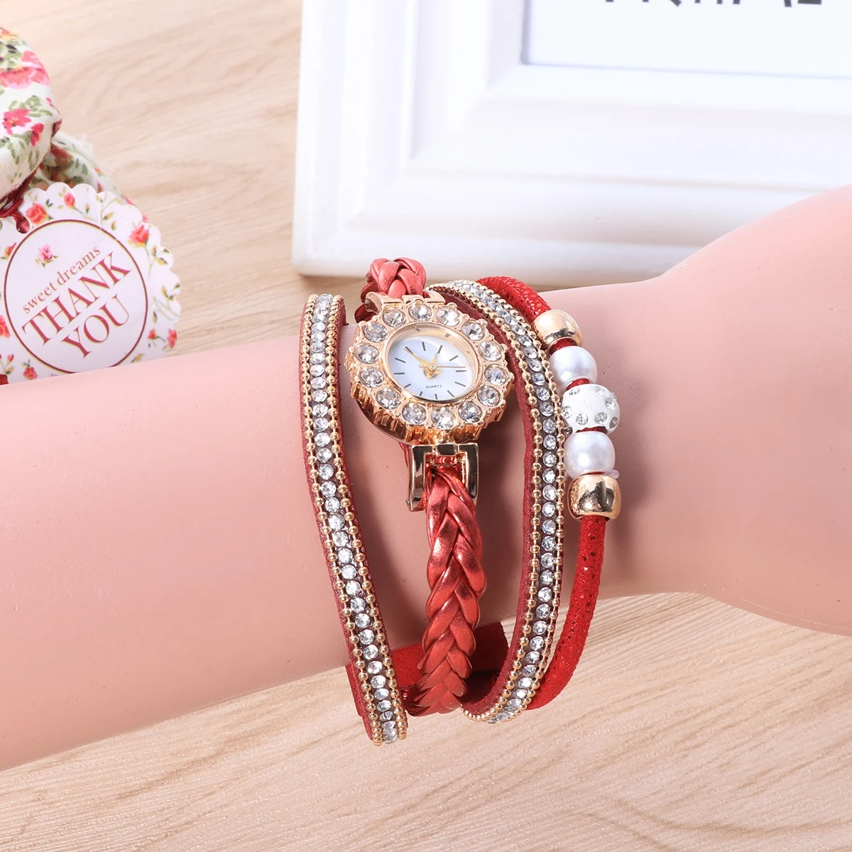 

Fashion Women Quartz Watch Elegant Weave Diamond Pearl Multi layer Durable Gift Christmas Birthday Valentine Party Daily Wear