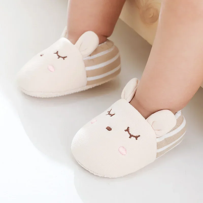 Chaussettes de marche antidérapantes pour bébé, chaussures avec oreilles 3D, motif Animal rayé de dessin animé, pour printemps et automne