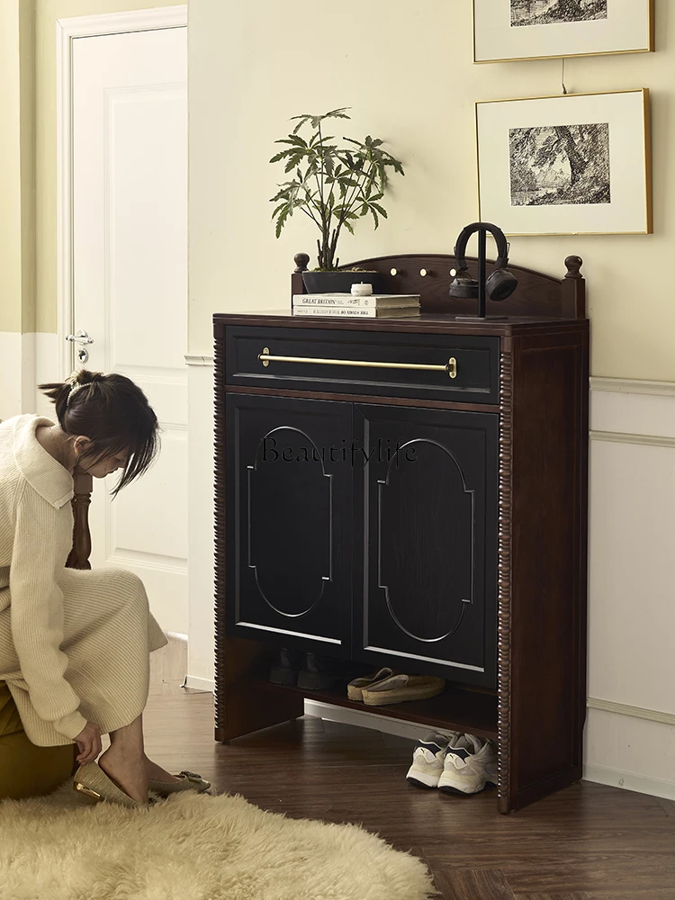 

02French retro solid wood shoe cabinet integrated with a wall and a door locker