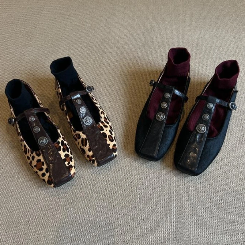 Zapatos Mary Jane con decoración de Metal de leopardo Retro para mujer, zapatos informales con punta cuadrada y hebilla a la moda, zapatos planos cómodos de cuero suave para mujer