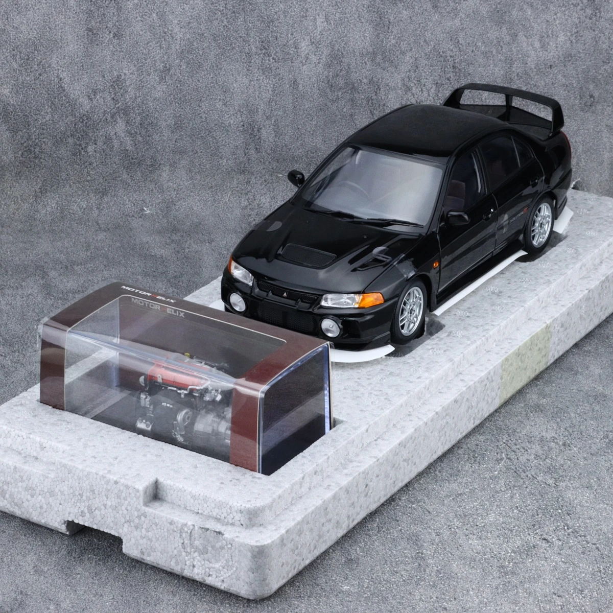 

MH 1:18 Evolution EVO IV Black JDM Simulation Limited Edition All Open Alloy Metal Static Car Model Toy Gift