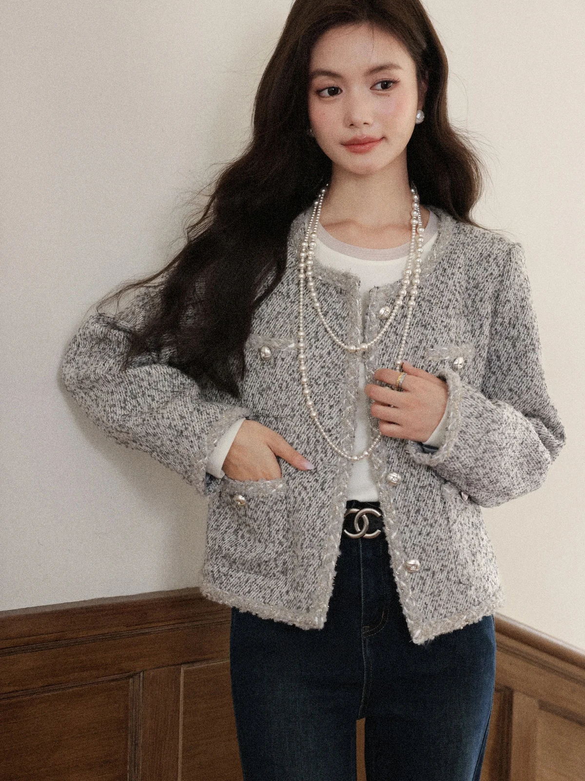 

ey ort Millenial Squirrel Velvet Women's Jaet Autumn Slimming Top Luxury Sle Loose Fit Long Sve Button Closure