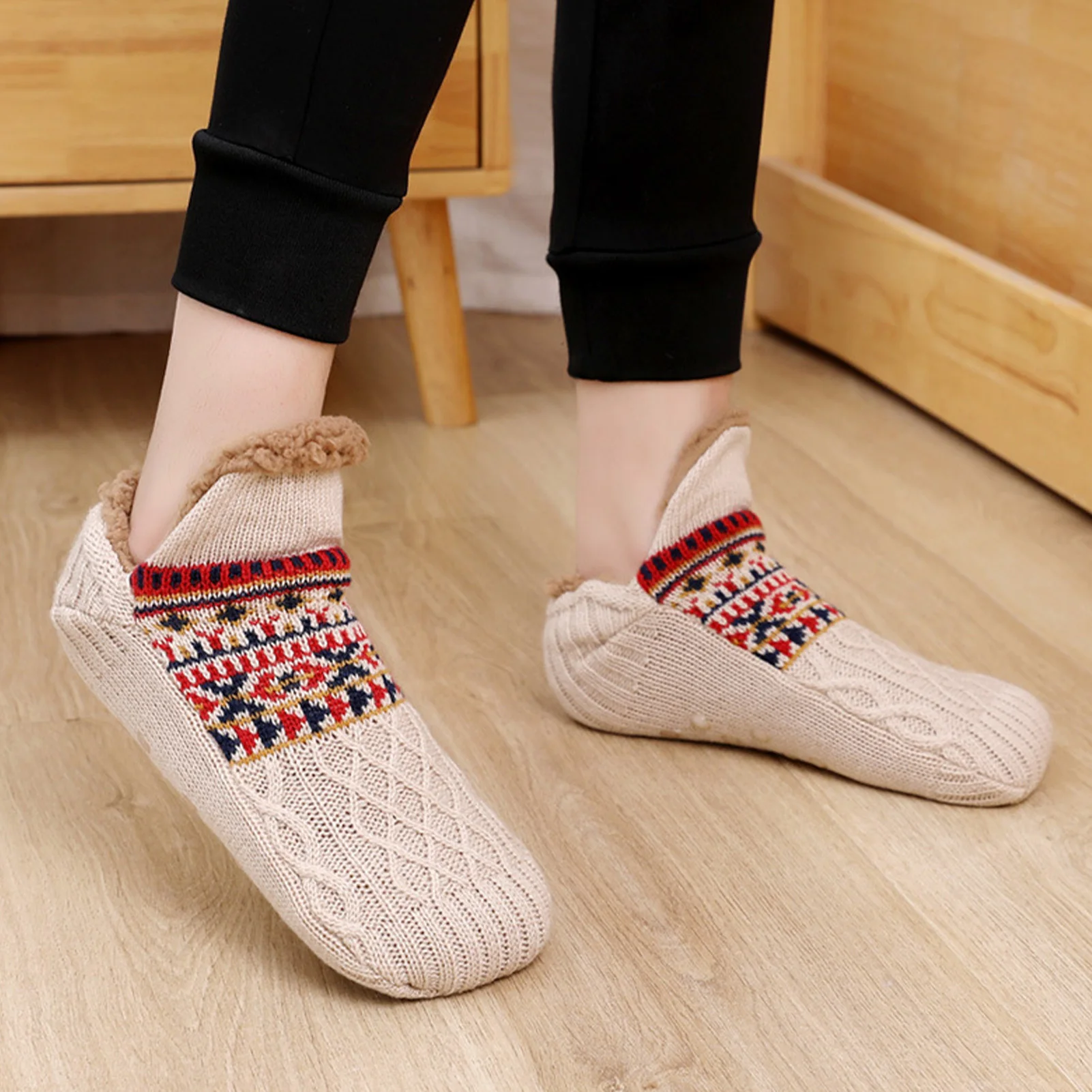 Calcetines tipo pantuflas peludas para hombre, calcetines antideslizantes de punto, calcetines tipo pantuflas de tela suave agradables para la piel, regalo para hombres, amantes del novio