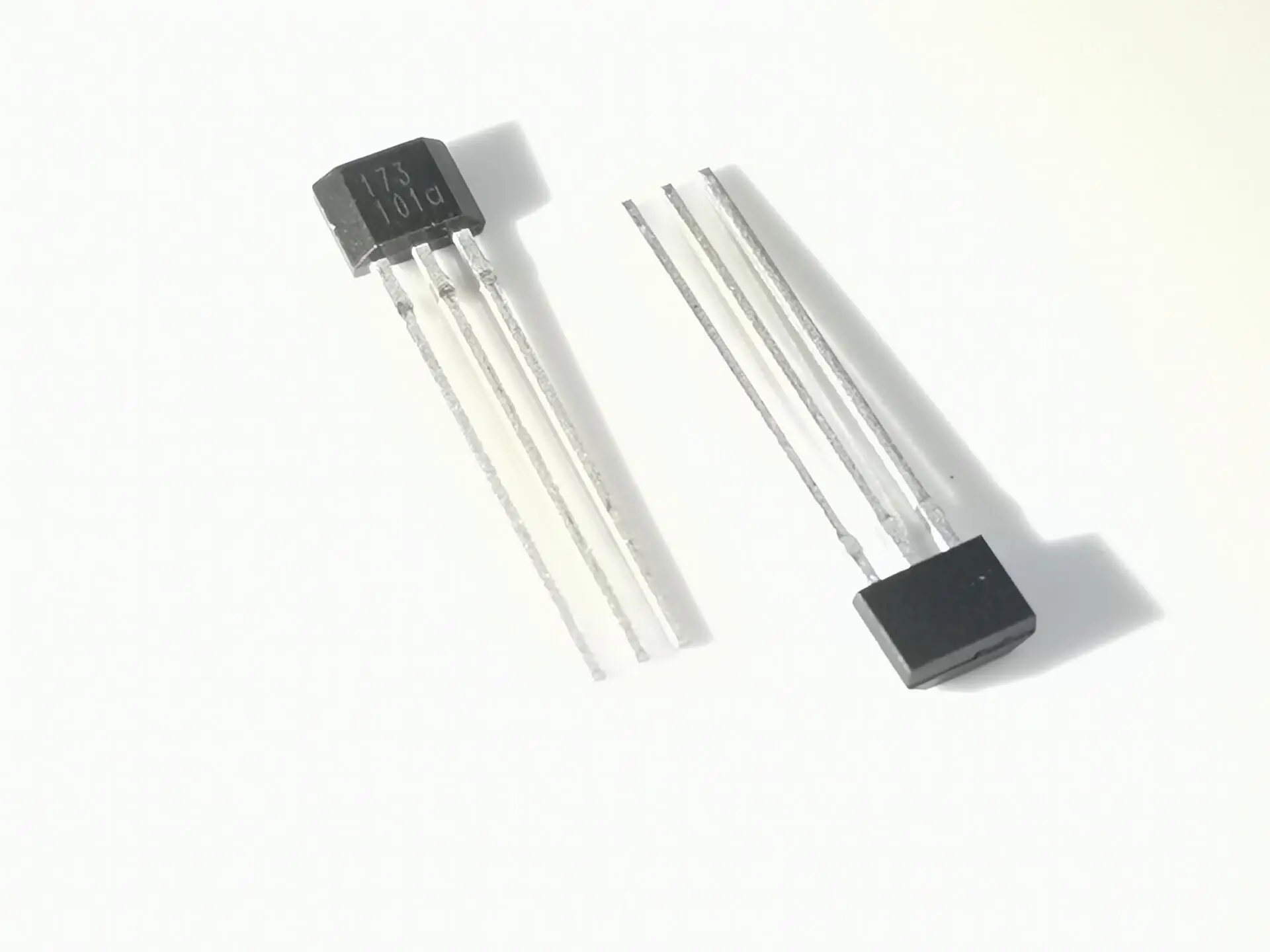 5PCS/LOT AH173-PG-B-A AH173 AH1751-PG-B-A AH1751 Hall sensor Digital Switch Latch Open Collector Hall Effect SIP3