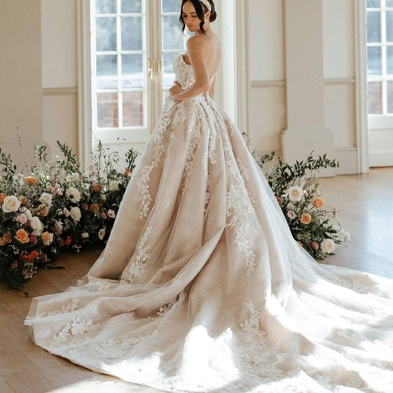 

Gorgeous Strapless Chapel Train Mermaid Wedding Dress 2024 Luxury Appliques Lace Sparkly Tulle Trumpet Detachable Bridal Gown