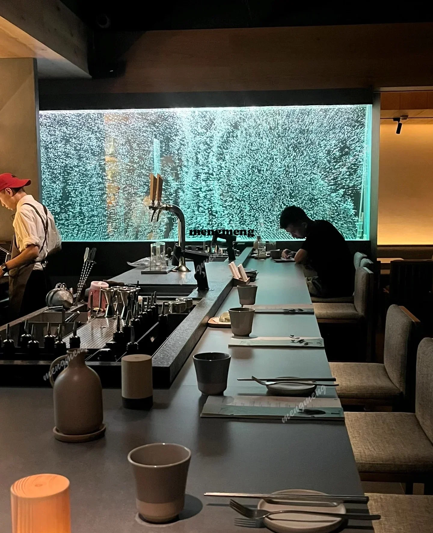 

New arrive Bubble Tank & Bubble Wall - Instagram-Worthy Aquarium Partition Screen with Bubble Strips - Ideal for Bars & Restaura