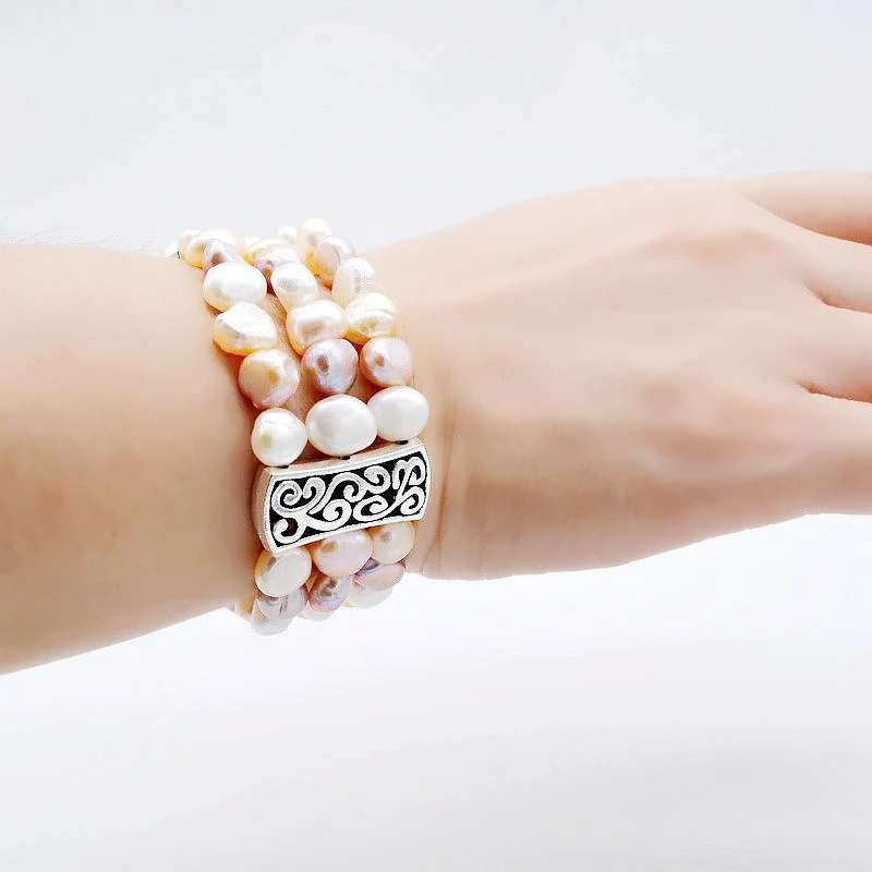Bracelet à trois rangées de perles naturelles blanches, accessoires en argent tibétain, Bracelet Baroque Vintage perlé pour femmes