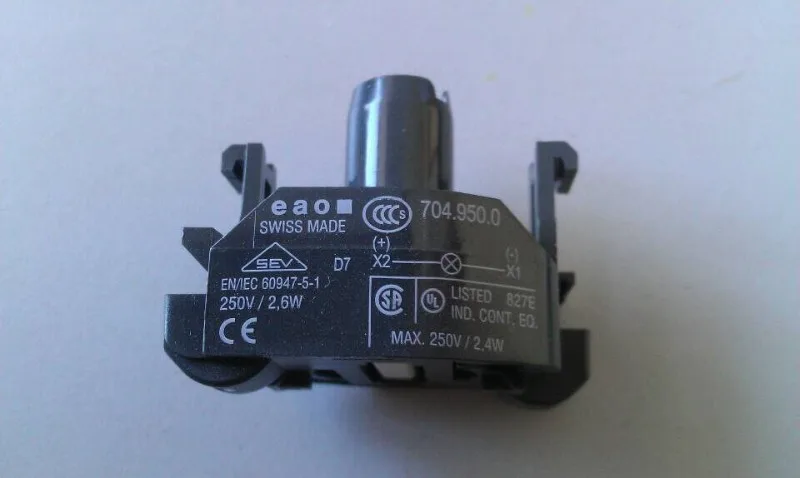 New original EAO push button switch 704.950.0 self-reset switch