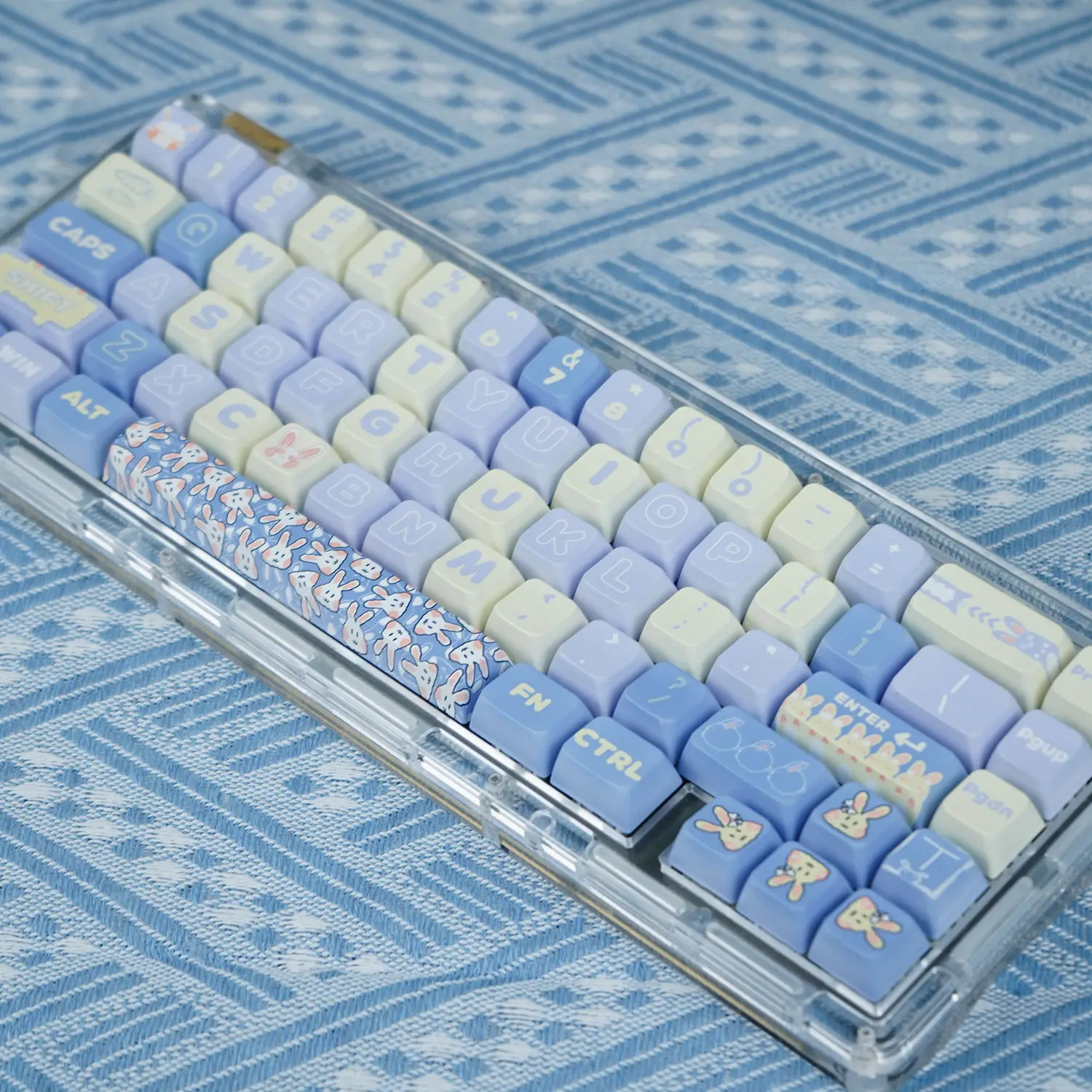 

Milk Blue Rabbit Language MDA Keycaps PBT 125 Keys Small Complete Set for MX Switch 60/71/84/90/104/108 Mechanical Keyboards