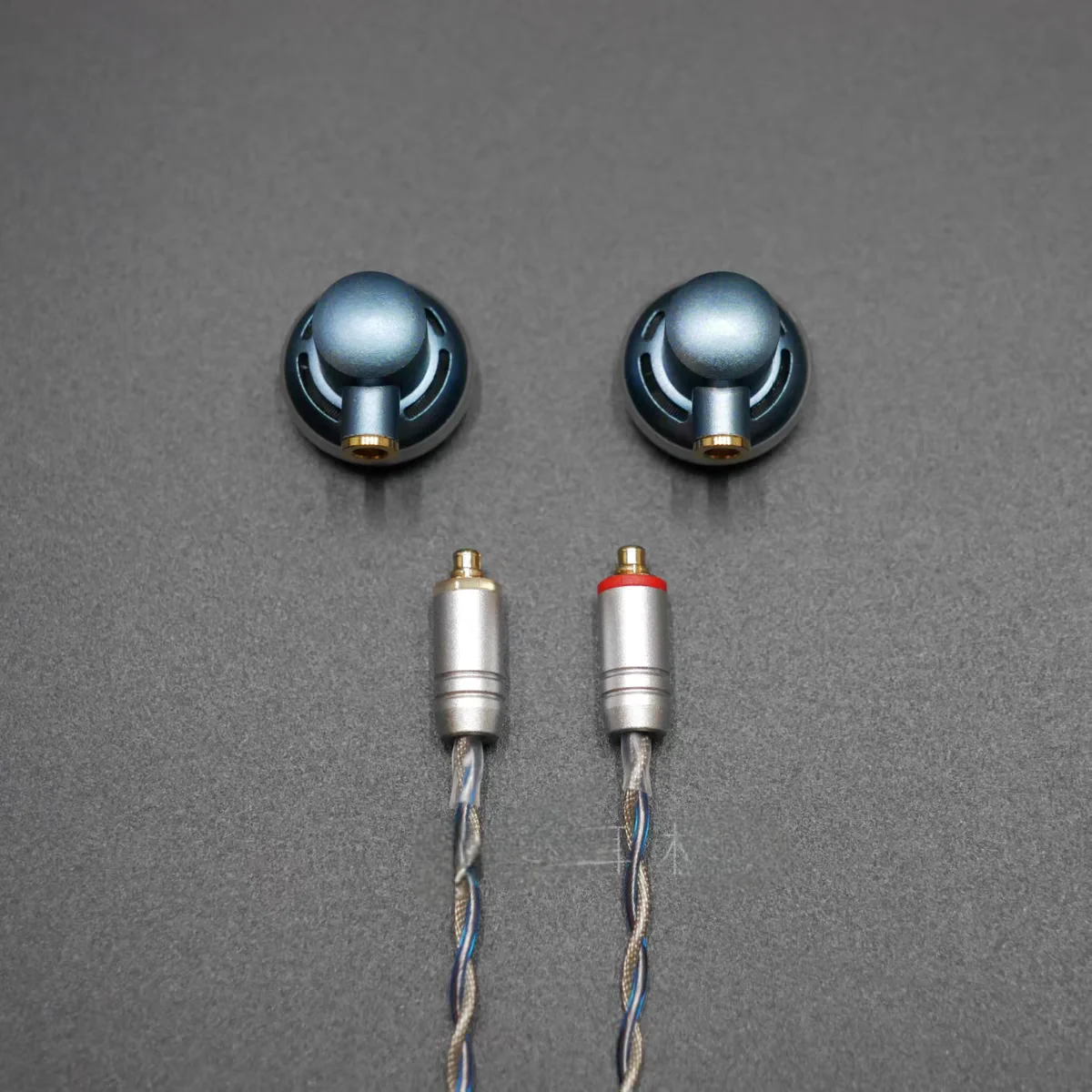 Neuer 300Ω HiFi-Ohrhörer mit hoher Impedanz, austauschbares MMCX-Kabel, 3,5 mm/4,4 mm symmetrischer Metallstecker – Detail 5