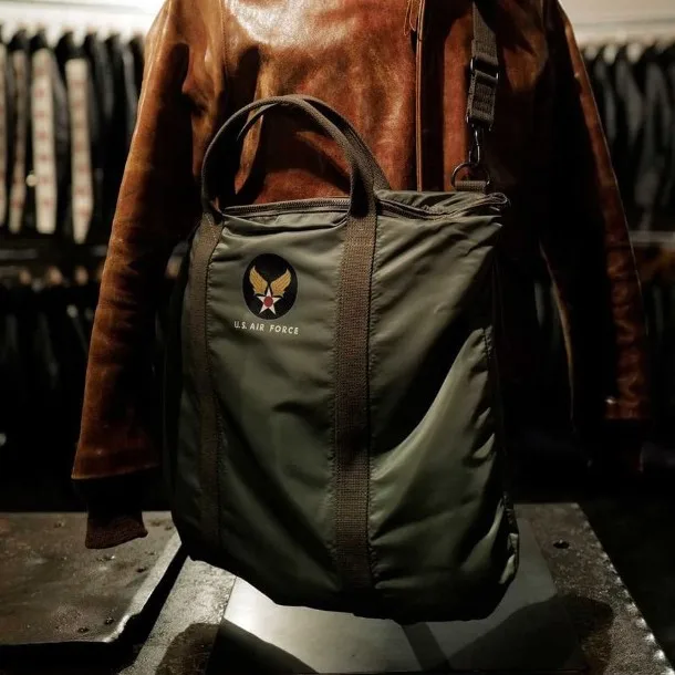 Vintage American Pilot Handbag Men's Universal Motorcycle Helmet Crossbody Bag Durable Nylon Material Fashionable Men's Bag