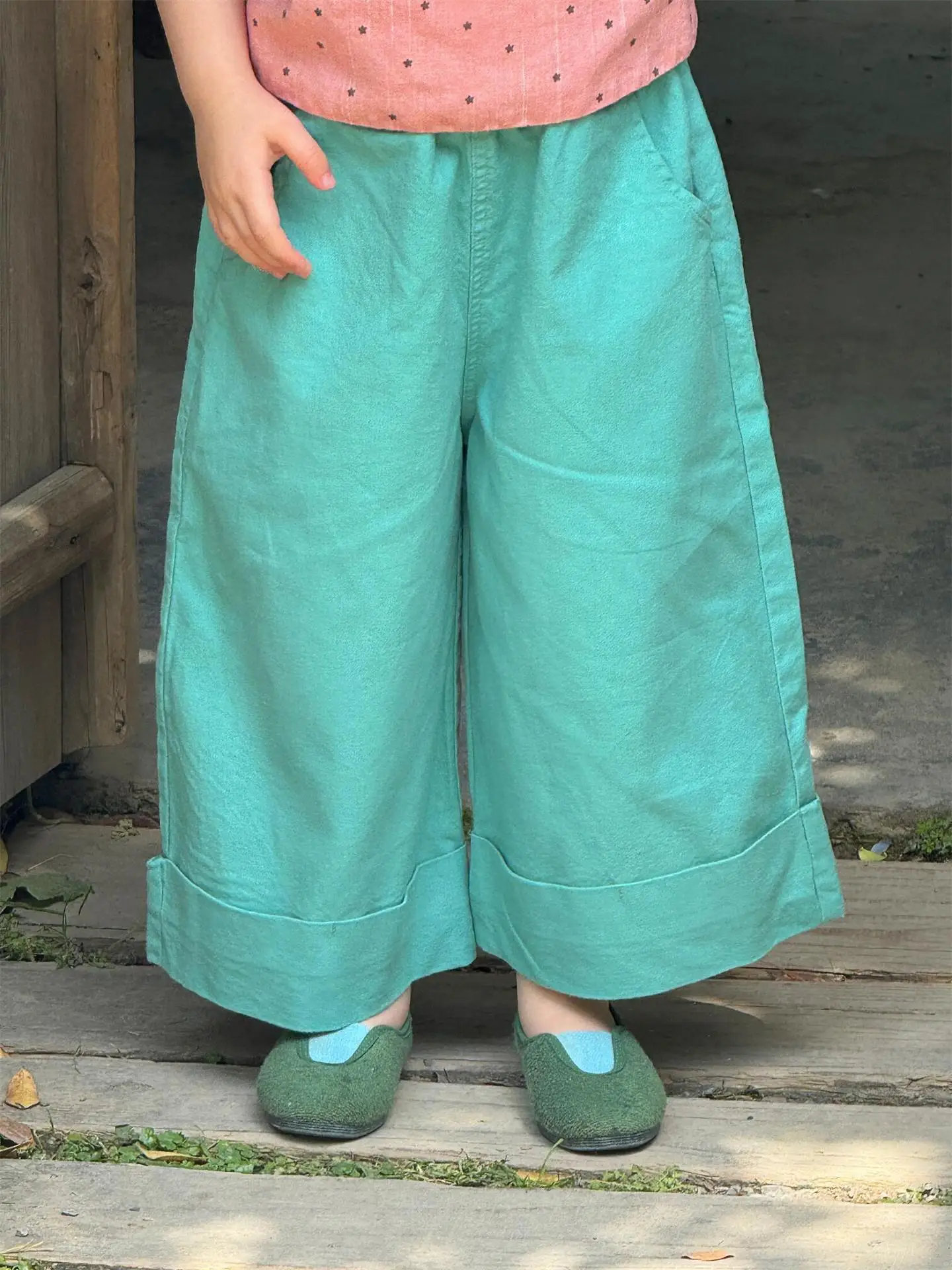 ملابس أطفال صيف 2025 سراويل بناتي جديدة بألوان زاهية سراويل قصيرة برية من Rummag