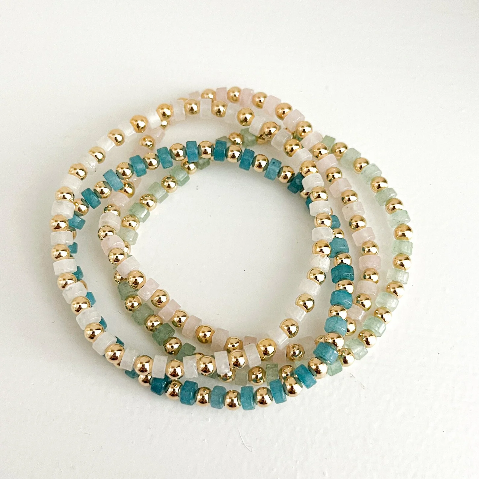 CCGOOD Cylinder Stone Bracelet Gold Plated Ball Beaded Stretch Bracelets Mint Teal White Boho Stackable Jewelry for Women